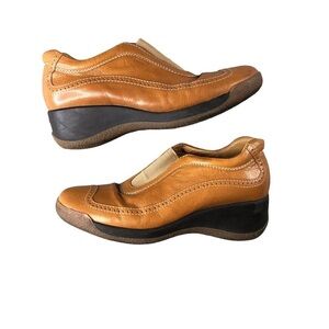 Geox Womens Sz37 Tan Brown Round Toe Comfort Wedges